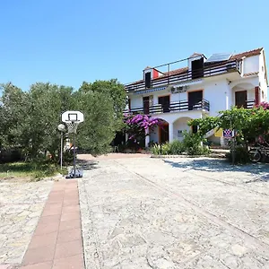 Bed&Breakfast Drage Nocleg ze śniadaniem